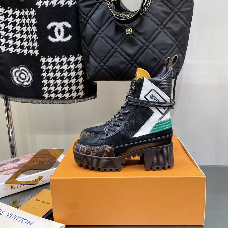 l**is V*t*n laureate platform desert boots