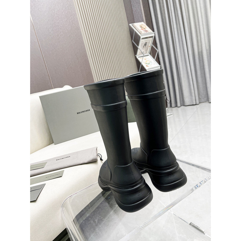 ba*len*cia*ga x Cr*0*s rubber boot black