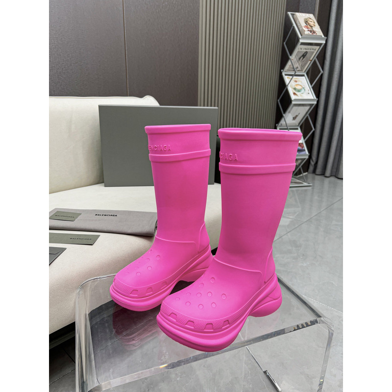 ba*len*cia*ga x Cr*0*s rubber boot fuchsia