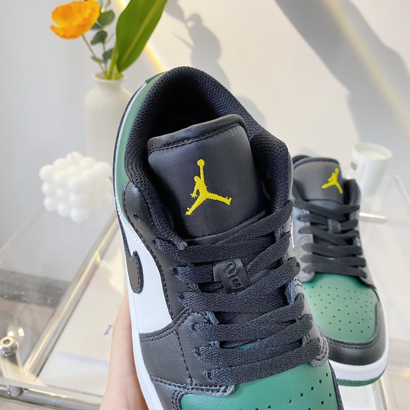 Jordan 1 Low GS Green Toe