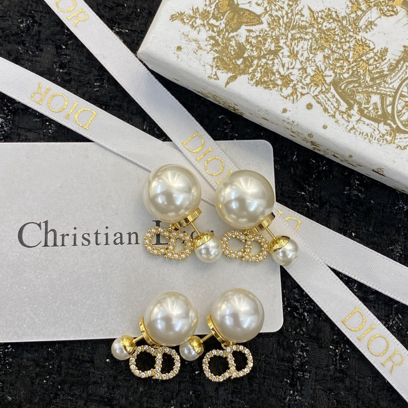 d*or cd Di*m*nd pearl earring