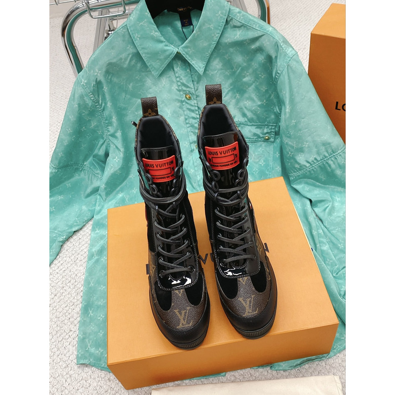 l**is V*t*n world tour platform desert boots black