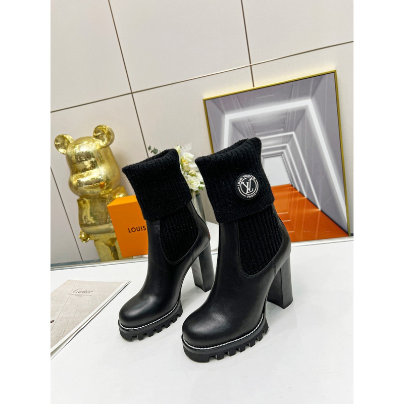 l**is V*t*n star trail ankle boots black