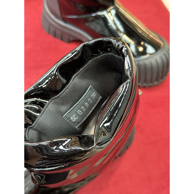 l**is V*t*n ruby flat boots black