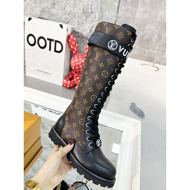 l**is V*t*n circle long boots monogram
