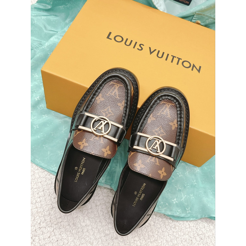 l**is V*t*n chess loafers monogram