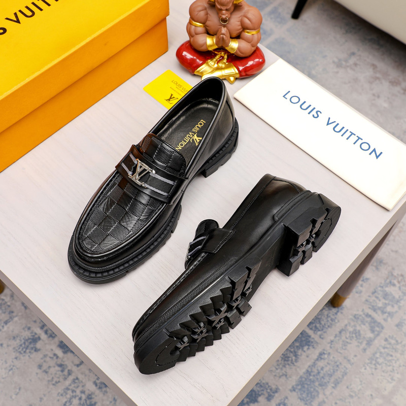 l**is V*t*n major loafer