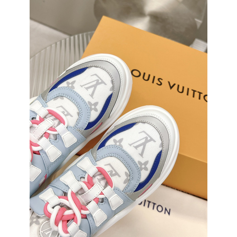 l**is V*t*n archlight sneakers light blue