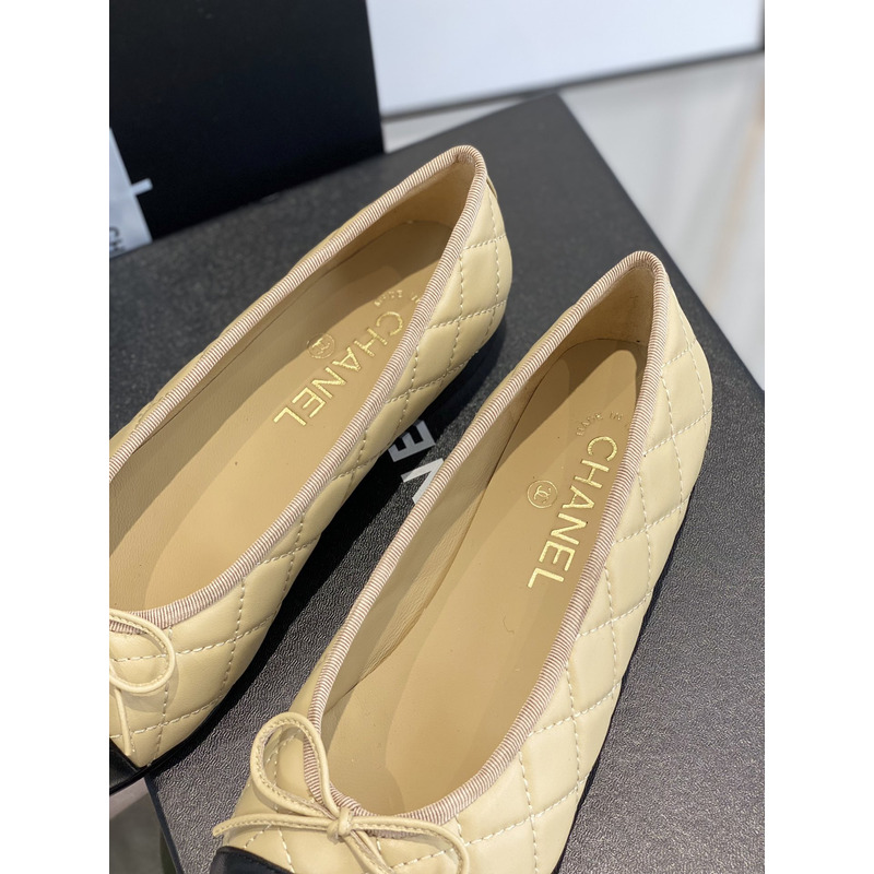 Ch*el calfskin black ivory quilted cap toe flats