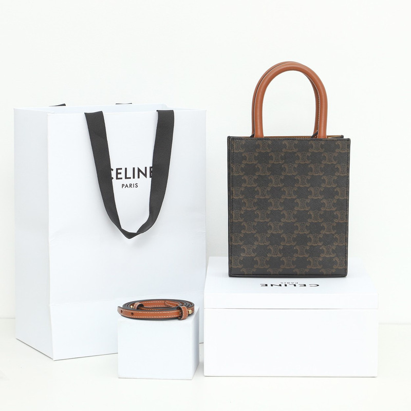 Ce**e triomphe small vertical tote