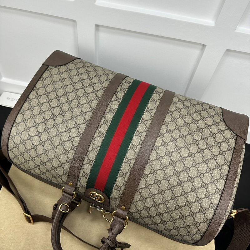 G*u*i savoy series small travel bag