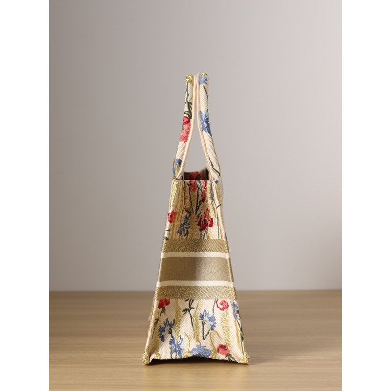 D*or hibiscus book tote
