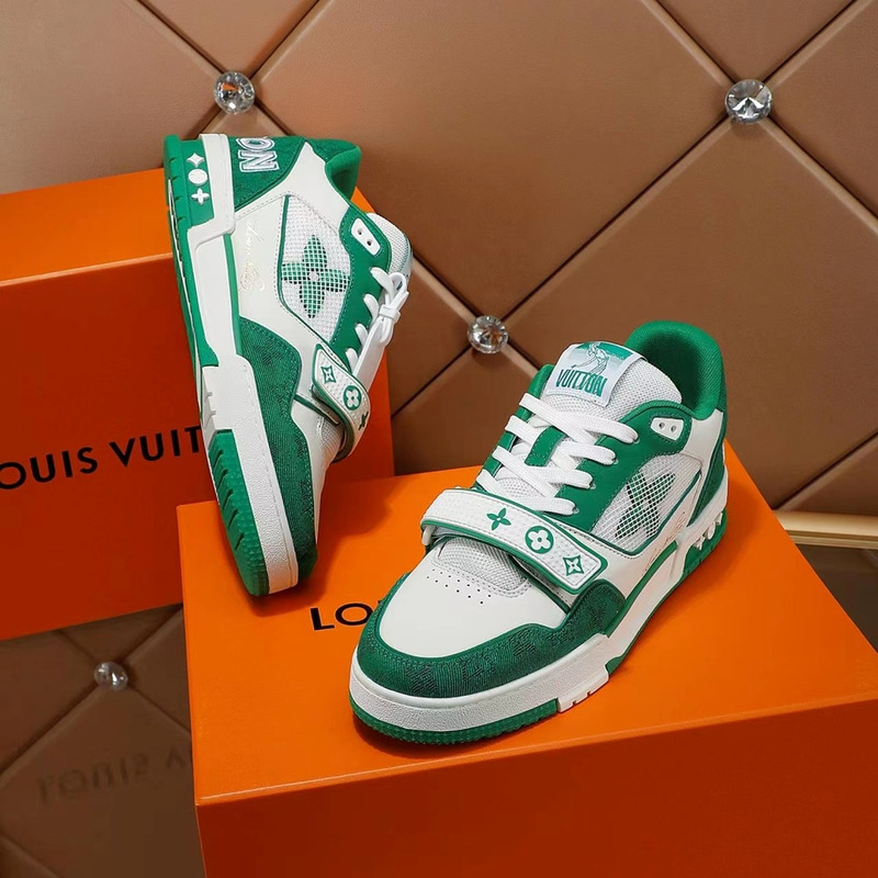 l**is V*t*n  tranier  sneaker green
