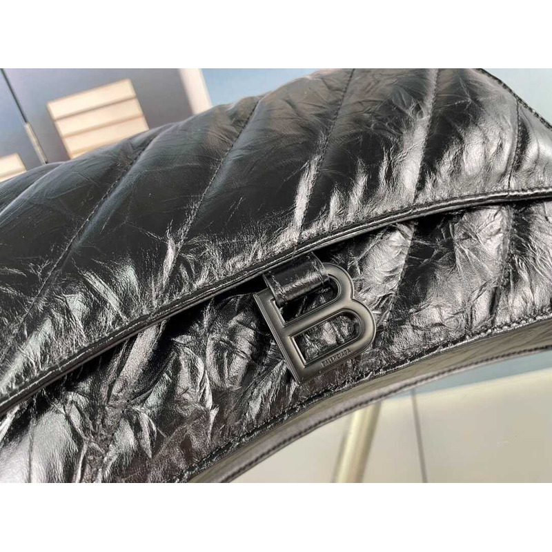 Ba*len*cia*ga quilted padded leather shoulder bag black