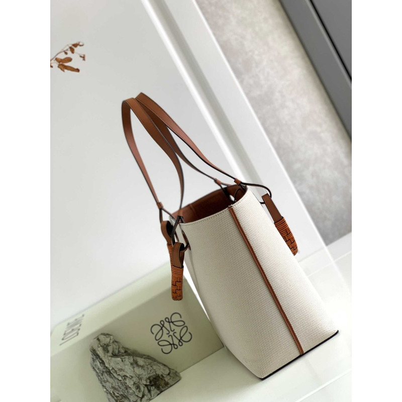 Loewe Small Anagram Tote In Classic Calfskin White