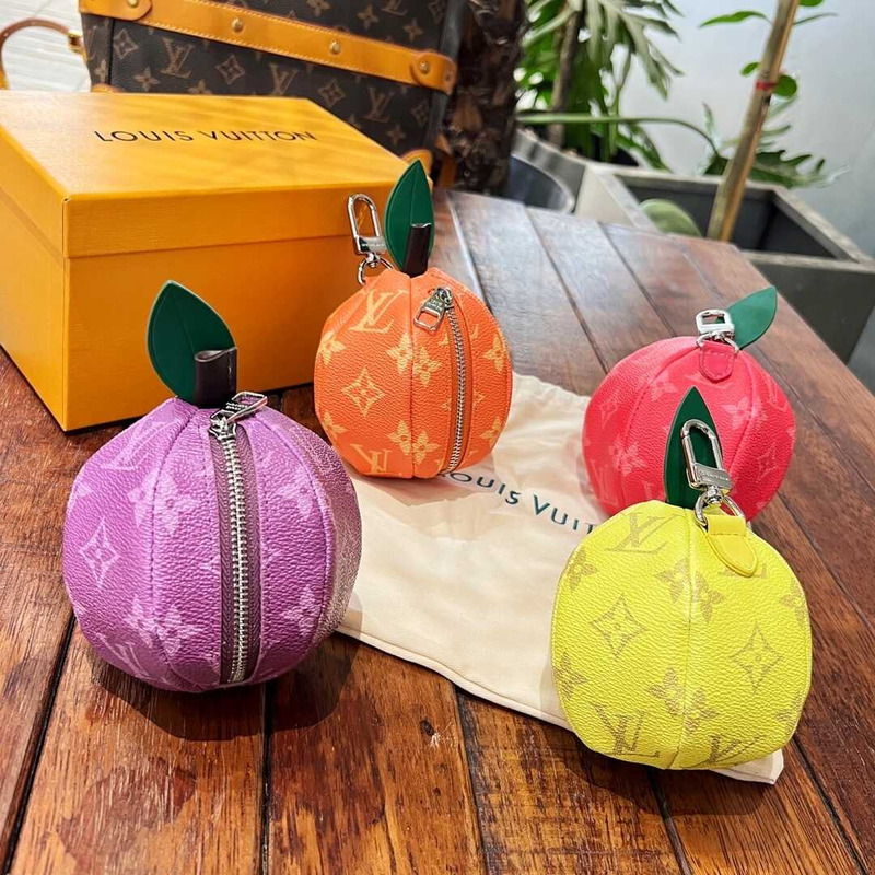 l**is V*t*n orange pouch pink