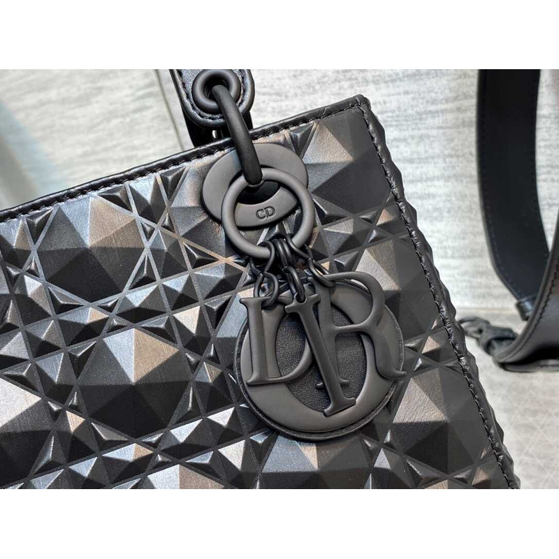 d*or leather Di*m*nd shaped cannage lady d*or bag black