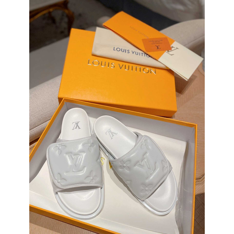 l**is V*t*n new waterfront mule white