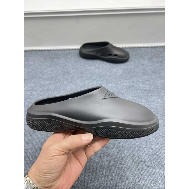 Pra*a foam rubber mules black