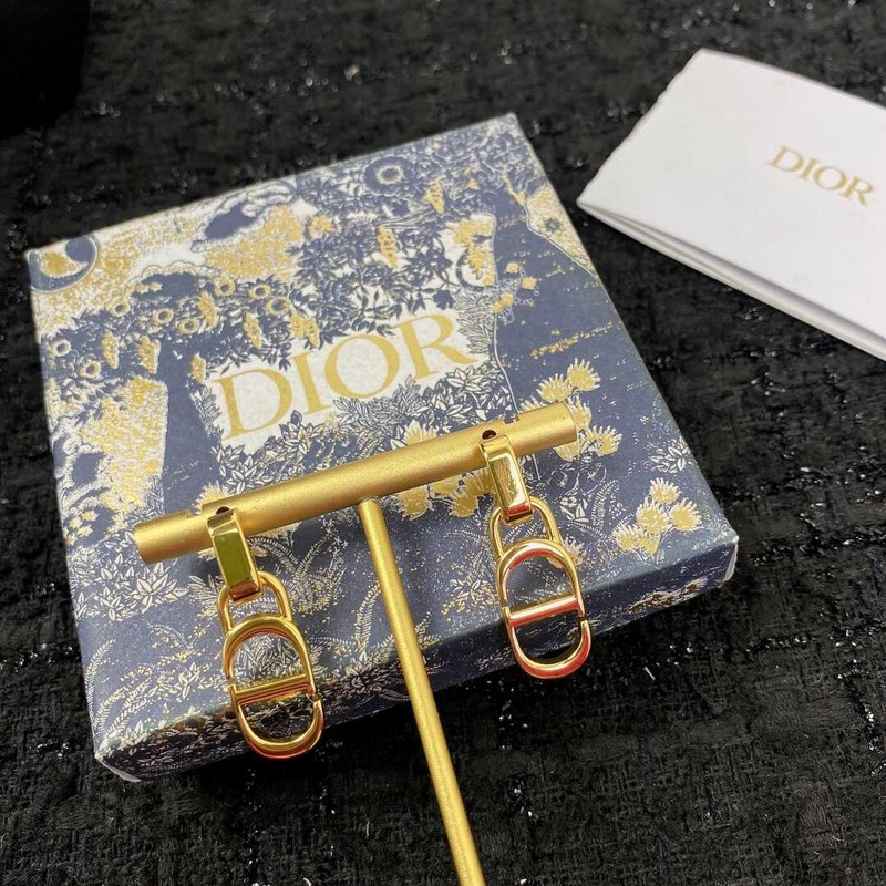 D*or cd earings gold