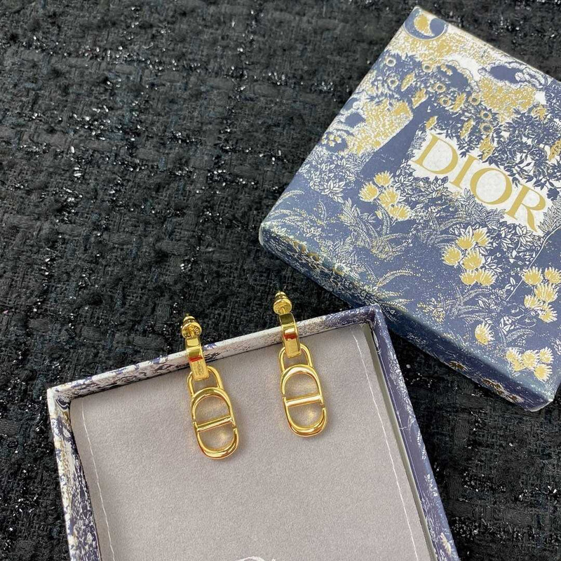 D*or cd earings gold
