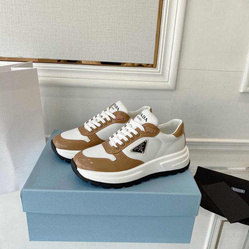 Pra*a leather sneakers brown