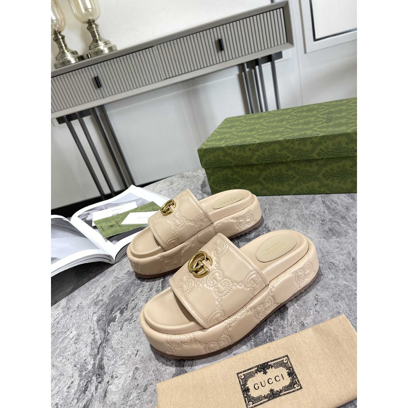 G*u*i platform sandals cream
