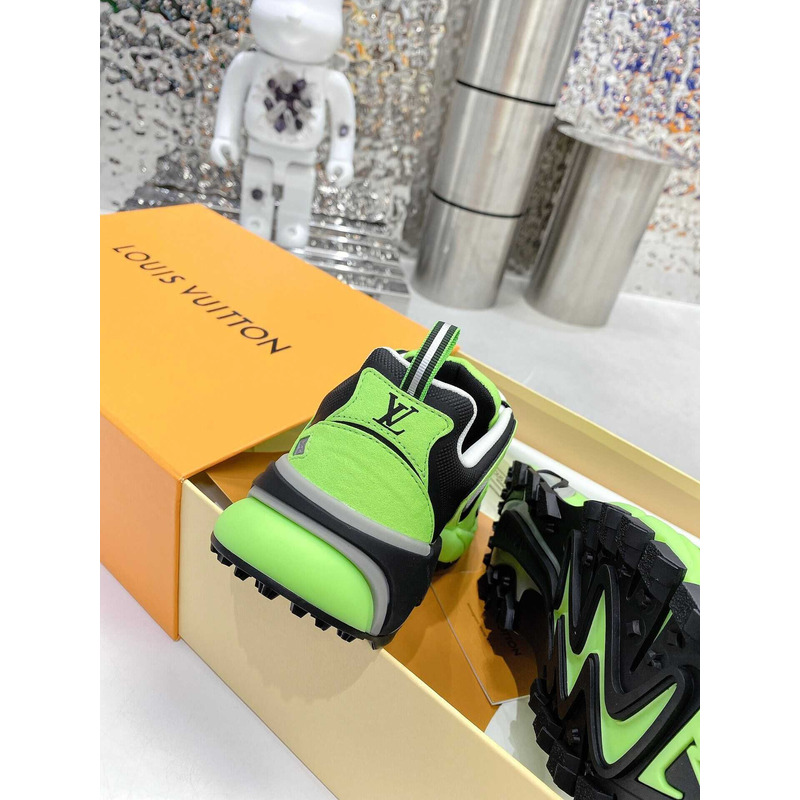 l**is V*t*n runner tatic sneakers green