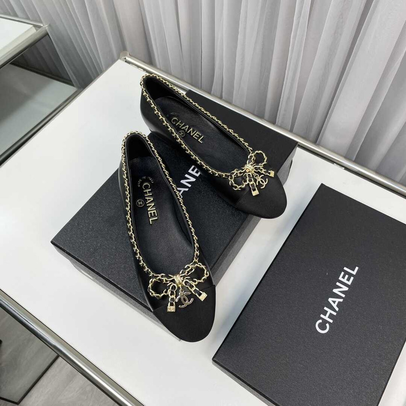Ch*el ballerina flats black