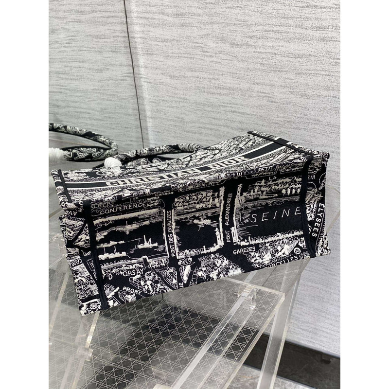 D*or book tote medium plan de paris embroidery black