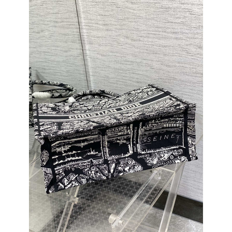 D*or book tote large plan de paris embroidery black