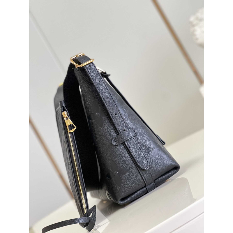 l**is V*t*n carryall pm leather black