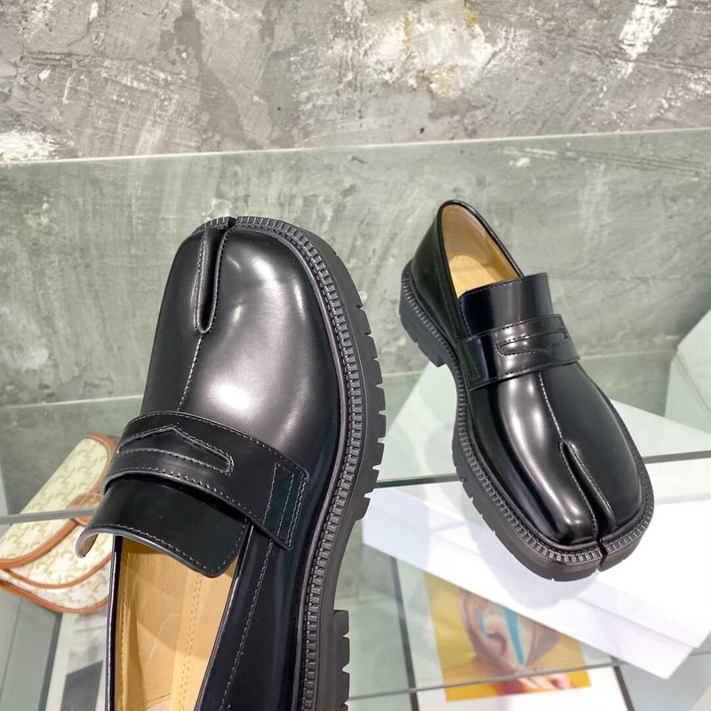 ma*s*n Ma*i*latabi loafers black