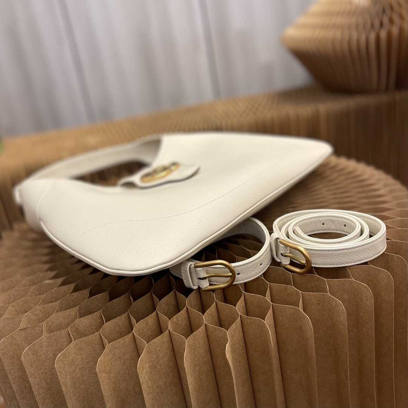 G*u*i aphrodite medium crescent shoulder bag white