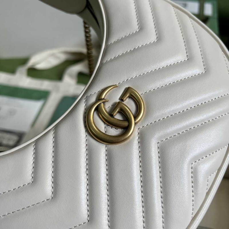 G*u*i gg marmont matelassé mini bag white