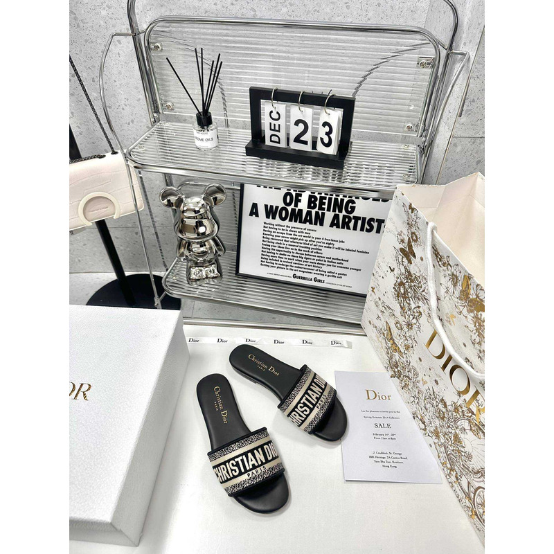 D*or dway slide black embroidered cotton