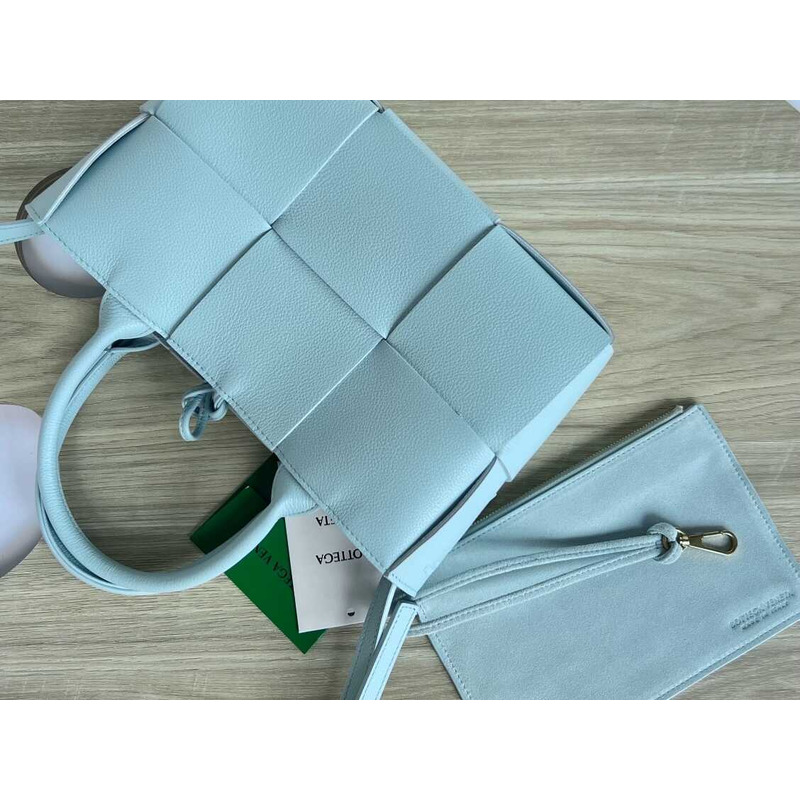 Bo*te*ga ve*ne*ta mini arco tote bag pale blue