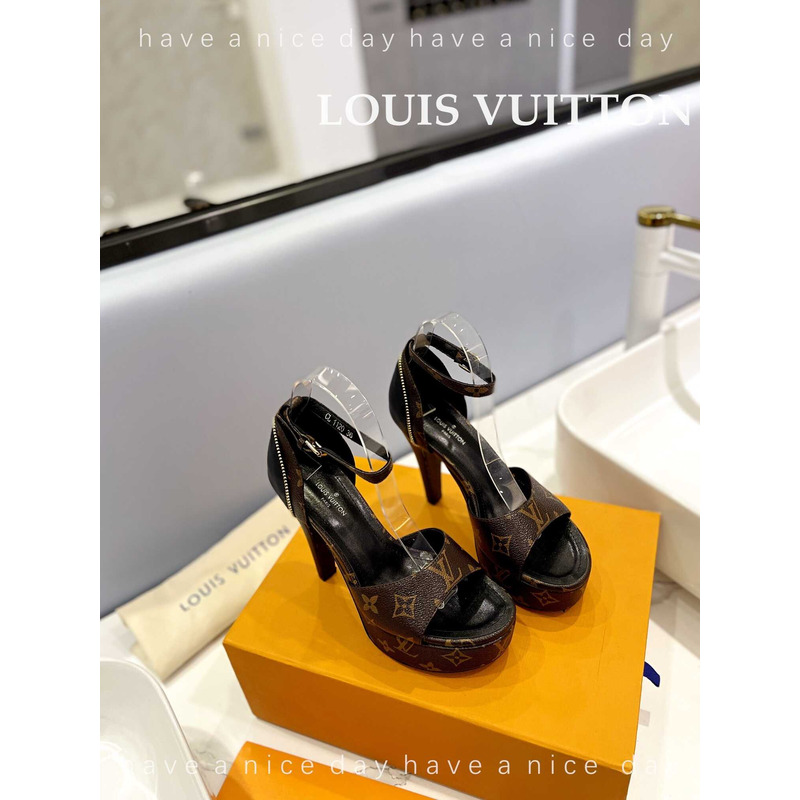 l**is V*t*n afterglow platform sandal monogram