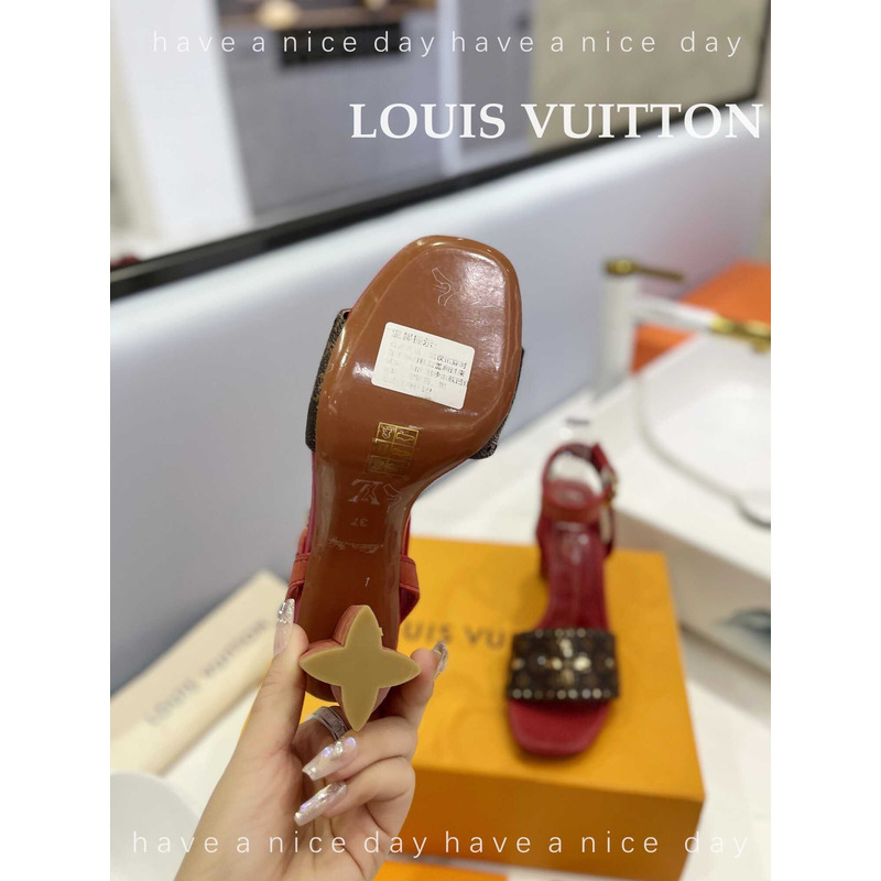 l**is V*t*n leather sandal monogram red