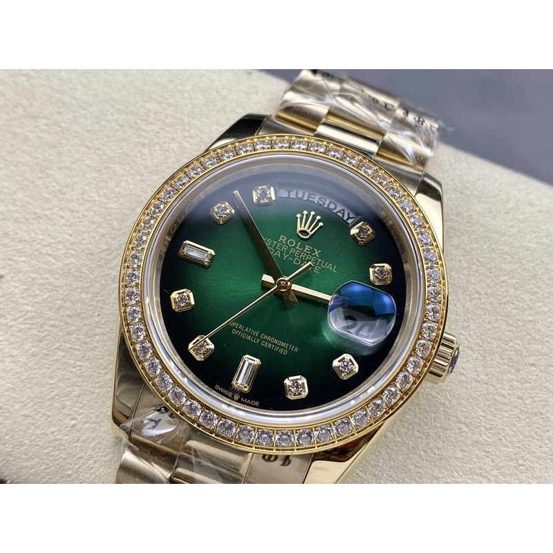 rolex day-date 36 green ombre Di*m*nd bezel