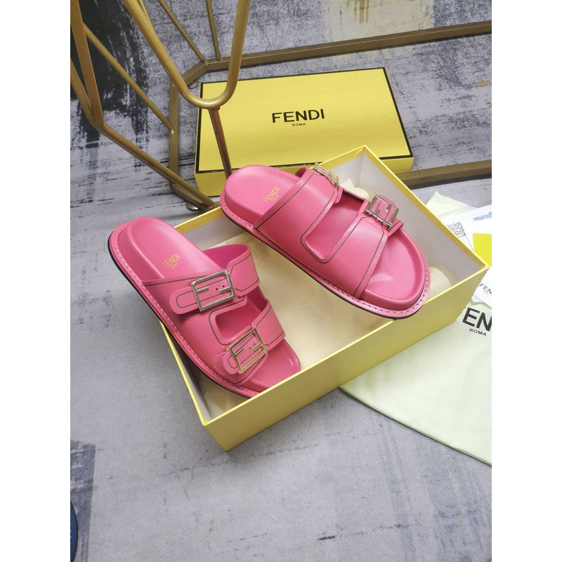 F**di feel leather slippers pink