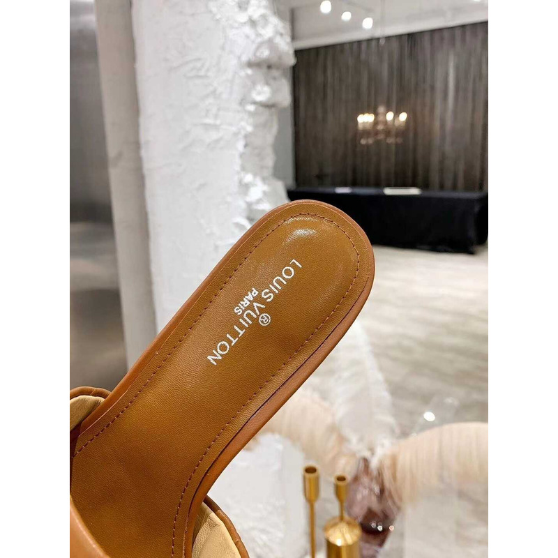 l**is V*t*n revival mule heel brown