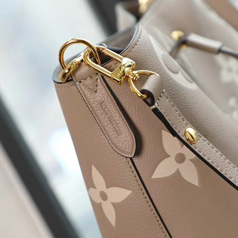 l**is V*t*n néonoé mm bag