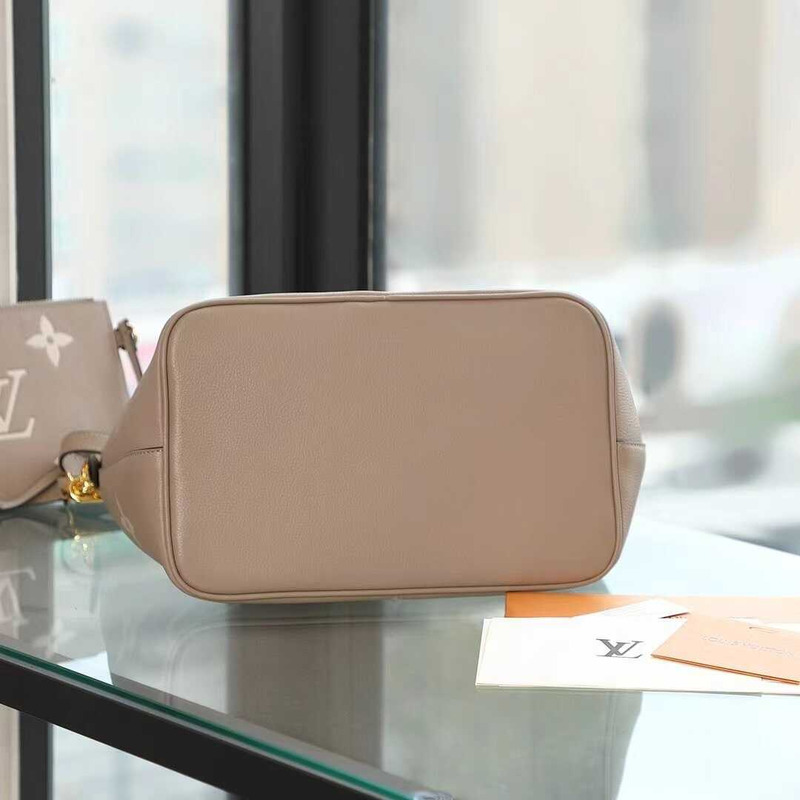 l**is V*t*n néonoé mm bag