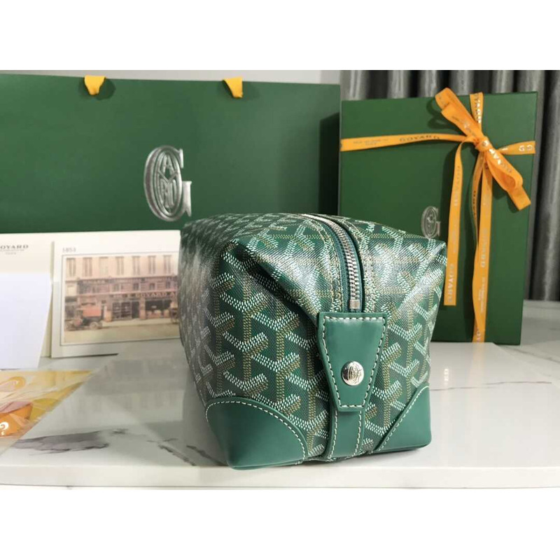 Go*ard street style plain skater style clutches