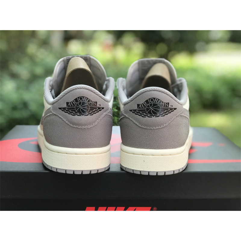 Jordan 1 Low SE Vintage Grey
