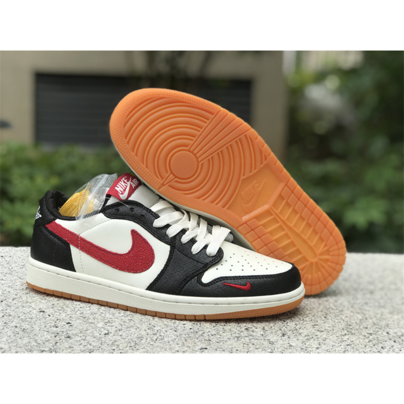 Jordan 1 Sneaker Black Red