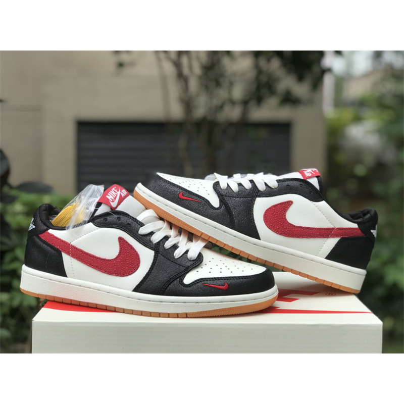 Jordan 1 Sneaker Black Red