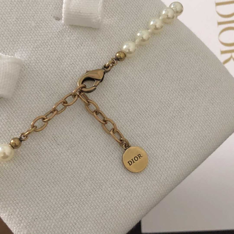 D*or crystal cd pearl necklace