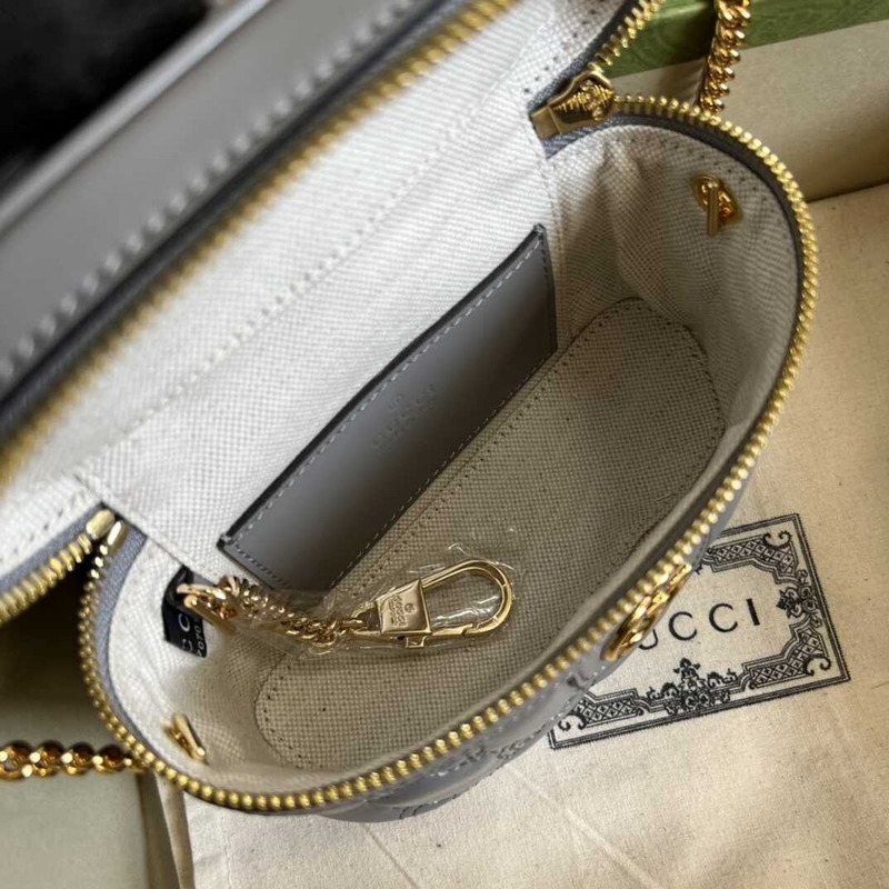 G*u*i gg matelasse mini tote gray